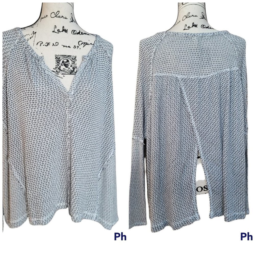 We the Free Split Back Henley Oversized Raw Hem Top - Size S